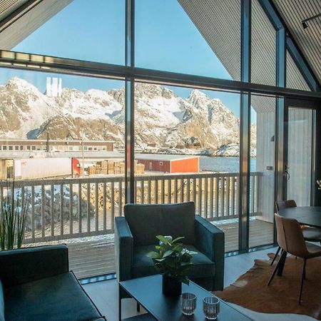 Ny Leilighet I Henningsvaer! Bagian luar foto