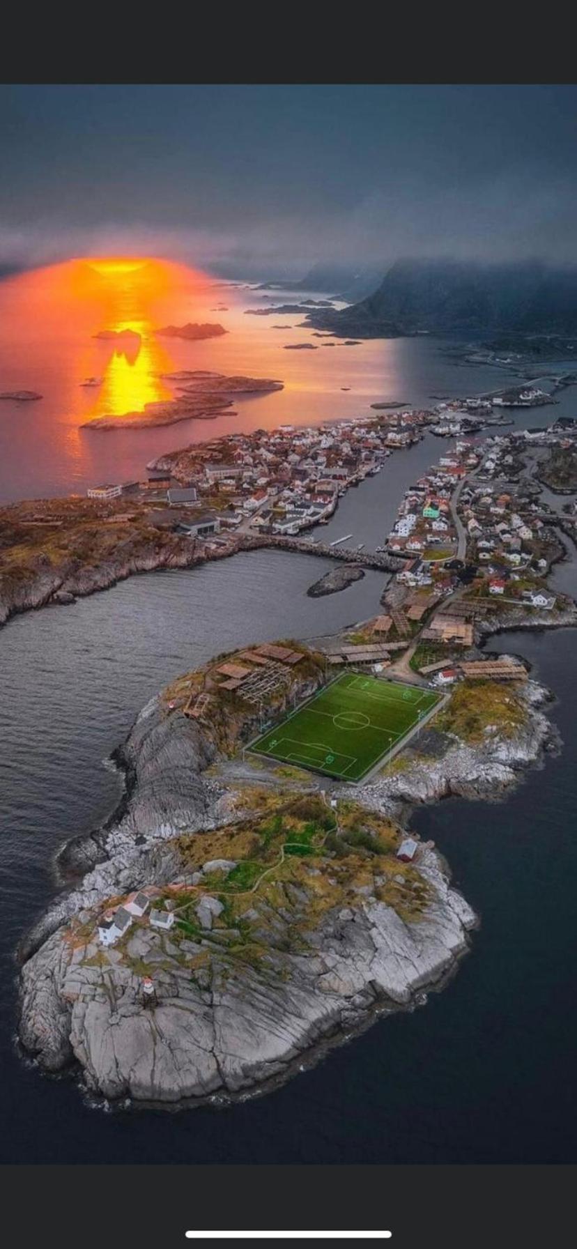Ny Leilighet I Henningsvaer! Bagian luar foto