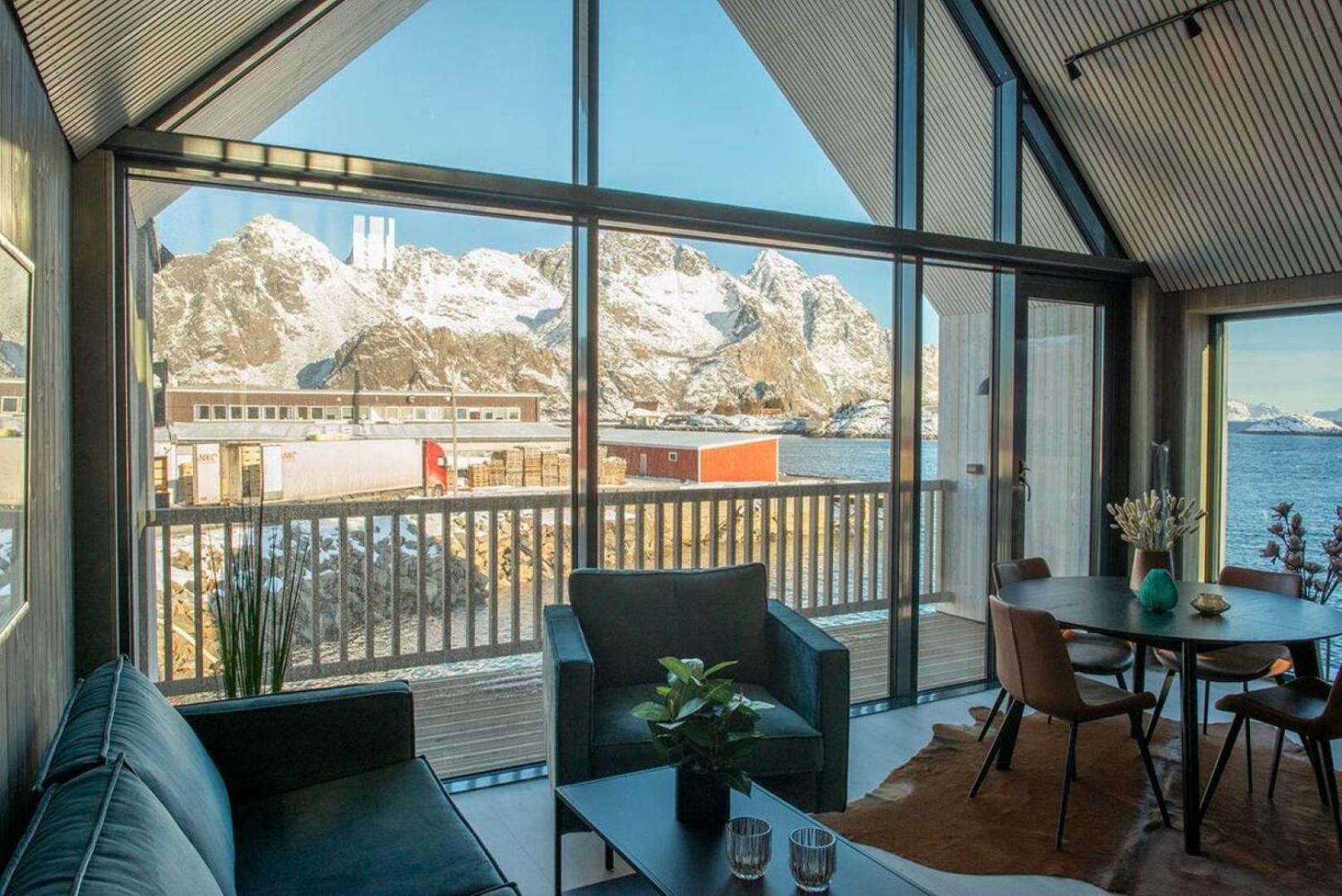 Ny Leilighet I Henningsvaer! Bagian luar foto